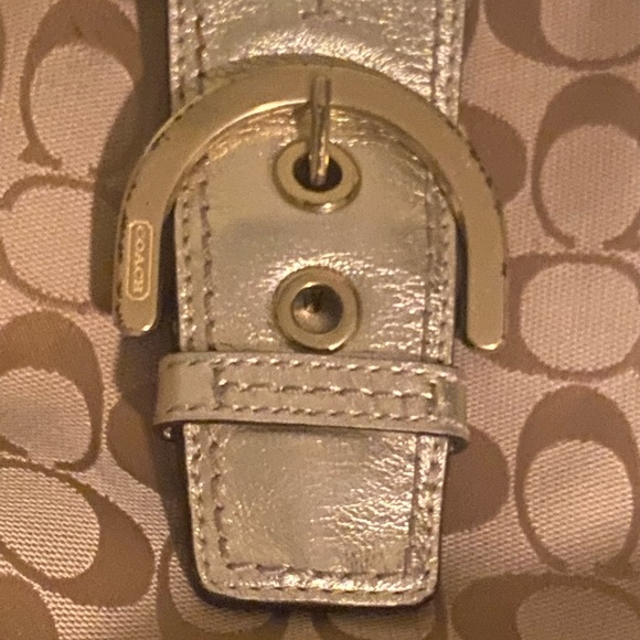 SoldVintage Gold Tapestry Coach purse 👛 Vintage rare find great condition P - Picture 7 of 13